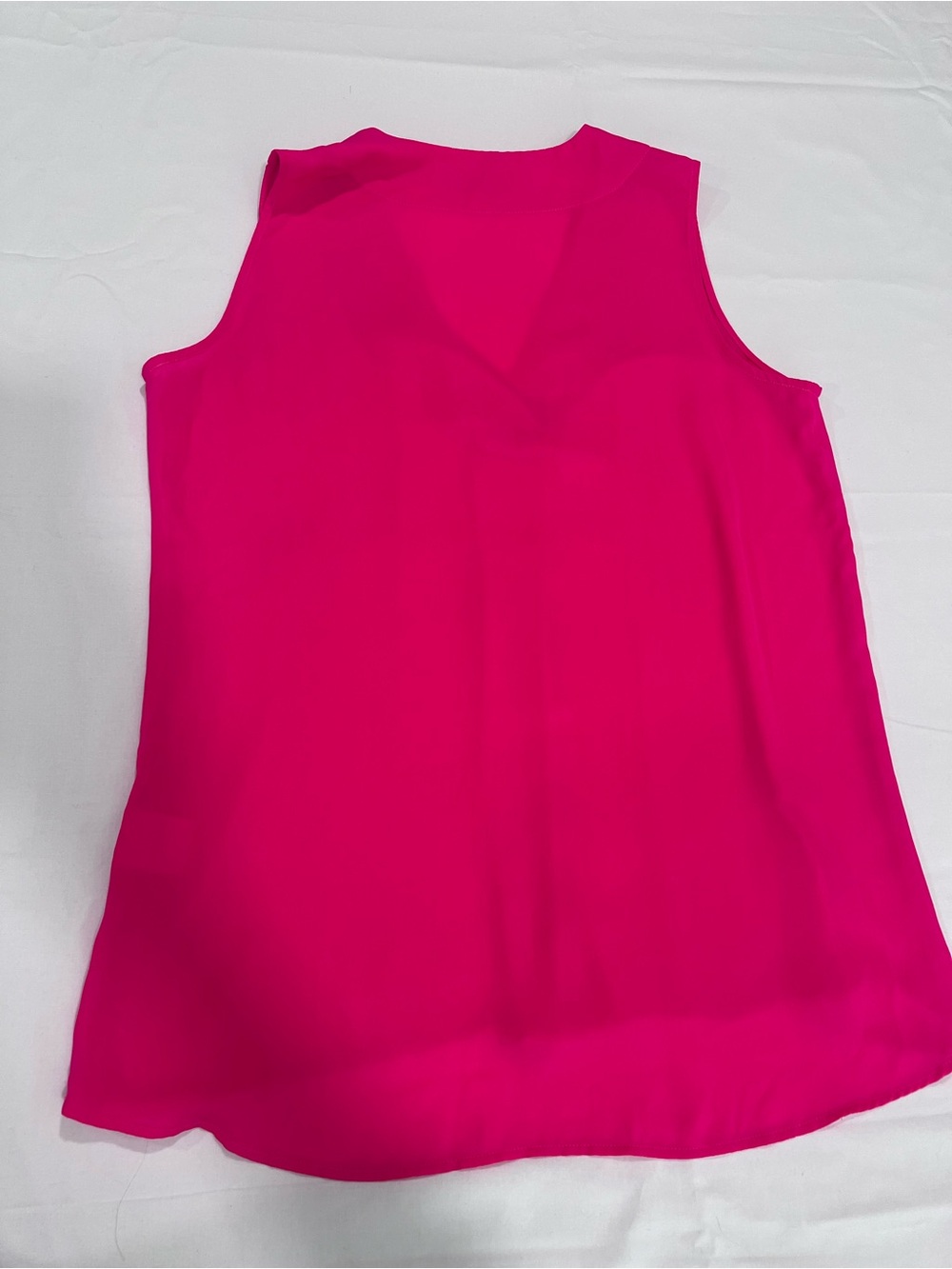 Rose & Olive V-Neck Sleeveless Camisole - Fuchsia